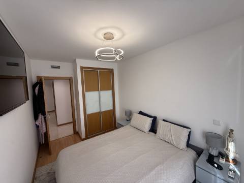 Apartamento T2 Semi-novo Bairro Gouveia