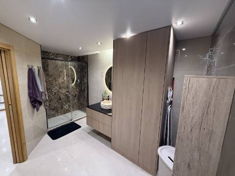 Apartamento T2 Semi-novo Bairro Gouveia