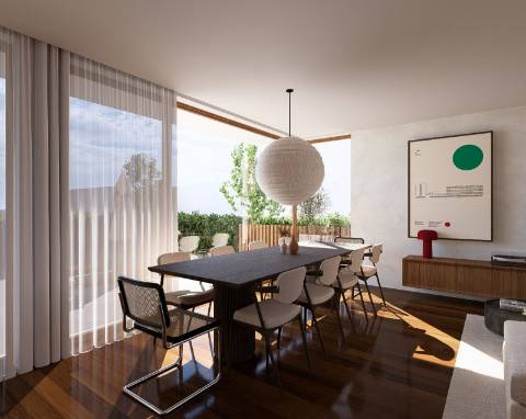 Moradia Isolada com Piscina em Zona Central