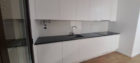 Apartamento T3 novo em Montijo com parqueamento