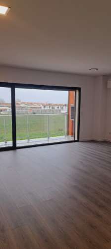 Apartamento T3 com garagem Novo em Montijo