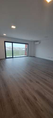 Apartamento T3 com garagem Novo em Montijo