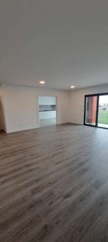 Apartamento T3 com garagem Novo em Montijo