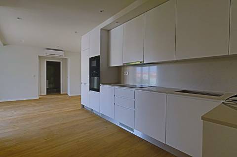 T1 Arrendamento novo com parqueamento e arrecadação