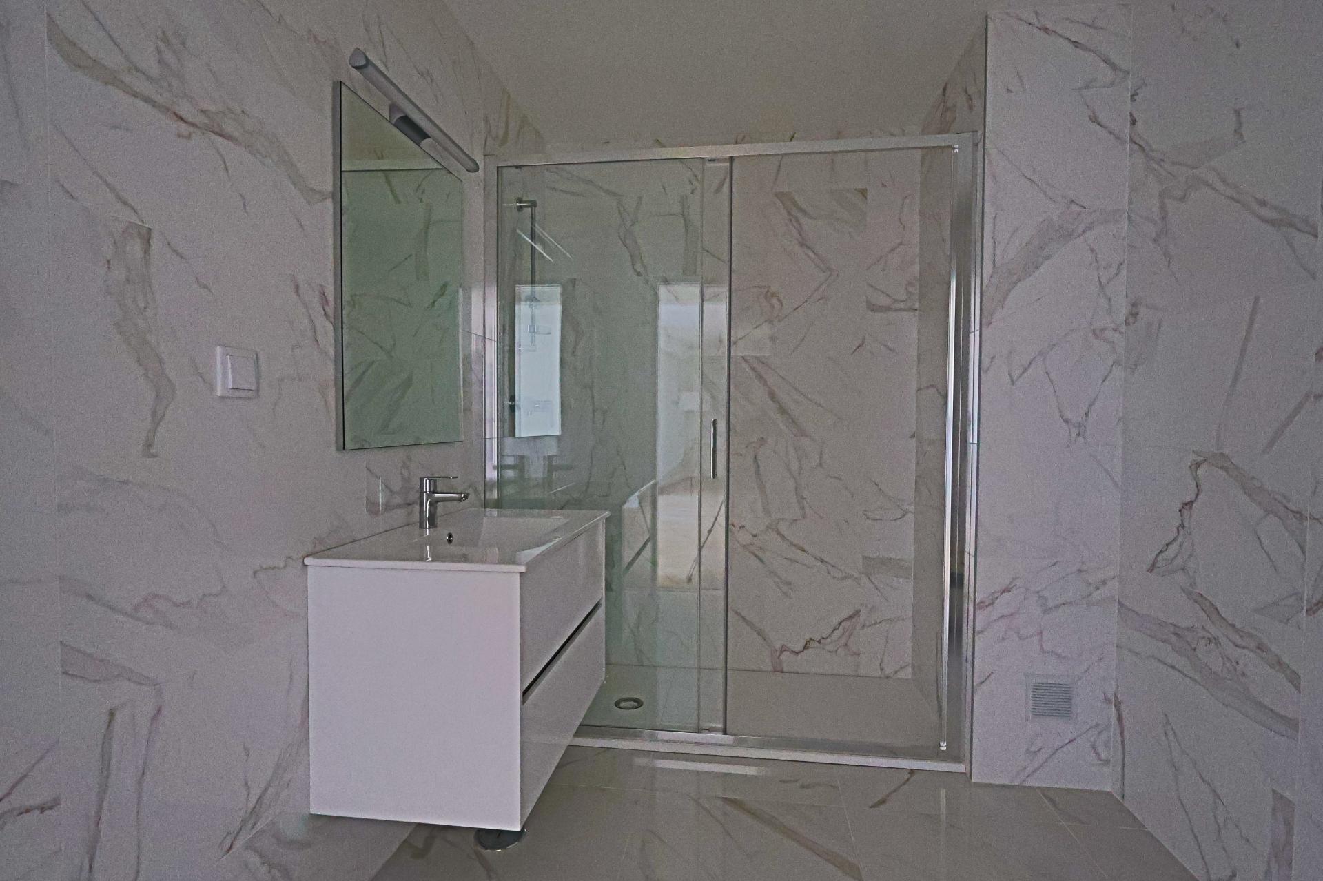 T1 Arrendamento novo com parqueamento e arrecadação