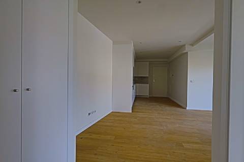 T1 Arrendamento novo com parqueamento e arrecadação