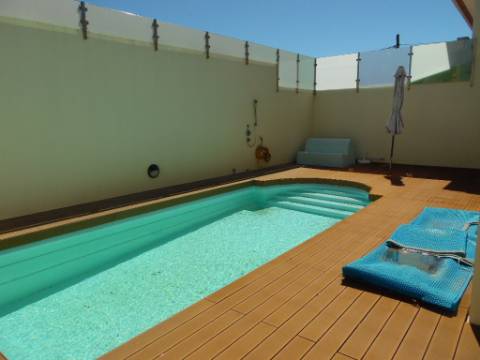 Excelente moradia arquitetura classica com cinco quartos