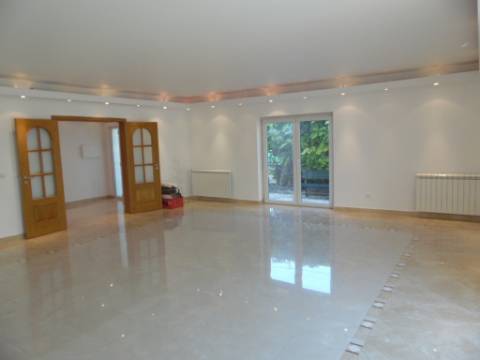 Excelente moradia arquitetura classica com cinco quartos