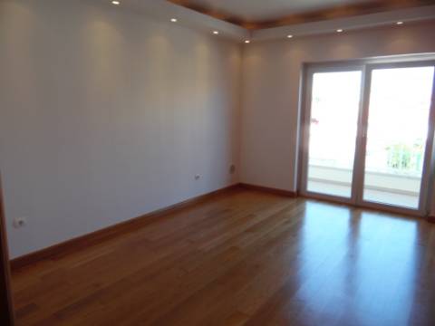 Excelente moradia arquitetura classica com cinco quartos