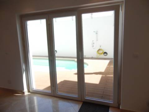 Excelente moradia arquitetura classica com cinco quartos