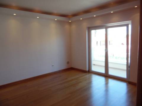 Excelente moradia arquitetura classica com cinco quartos