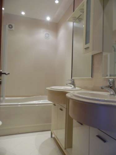 Excelente moradia arquitetura classica com cinco quartos