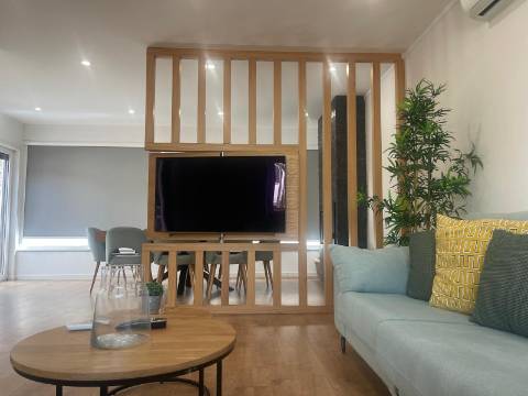 Boa localização central em Almada