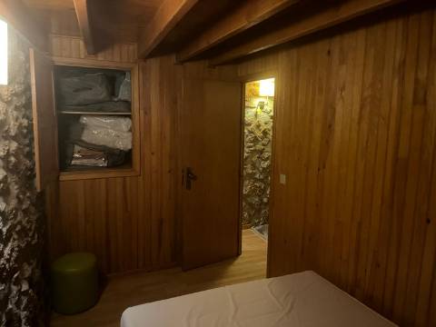 Excelente moradia T2 de pedra totalmente recuperada