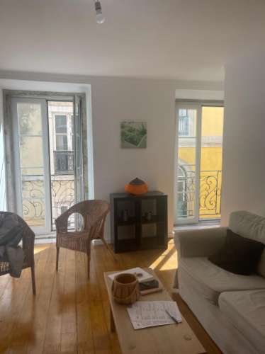Santa Catarina apartamento T3 local de excelência em Lisboa