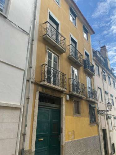 Santa Catarina apartamento T3 local de excelência em Lisboa