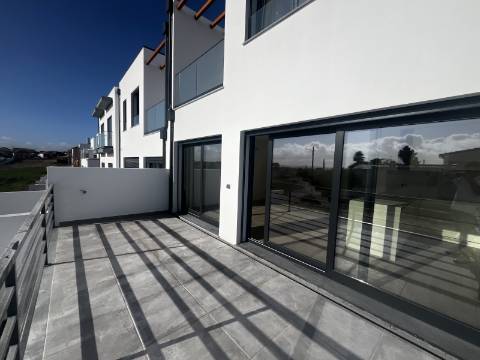 Moradia T4 NOVA - Silveira