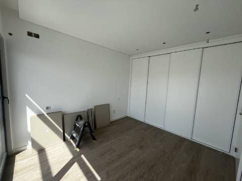 Moradia T4 NOVA - Silveira