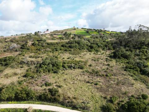 Terreno Rústico de 6.840m² - Sobral de Monte Agraço