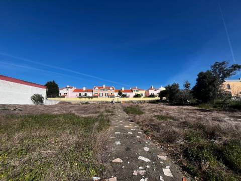 Terreno no Turcifal, projeto aprovado para 6 moradias