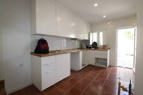 Moradia T4 RENOVADA - Dois Portos e Runa