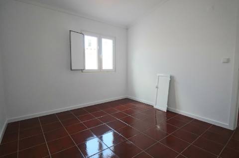 Moradia T4 RENOVADA - Dois Portos e Runa