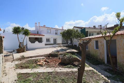 Moradia T4 RENOVADA - Dois Portos e Runa