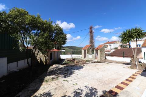 Moradia T4 RENOVADA - Dois Portos e Runa