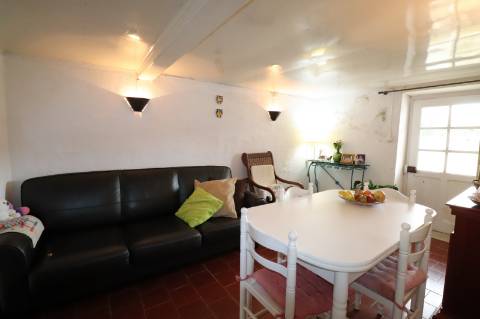 Moradia T4 com jardim - Barril