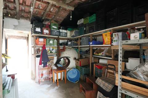 Moradia T4 com jardim - Barril