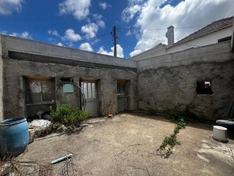 Moradia T1 - Freiria