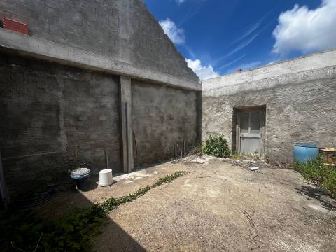 Moradia T1 - Freiria