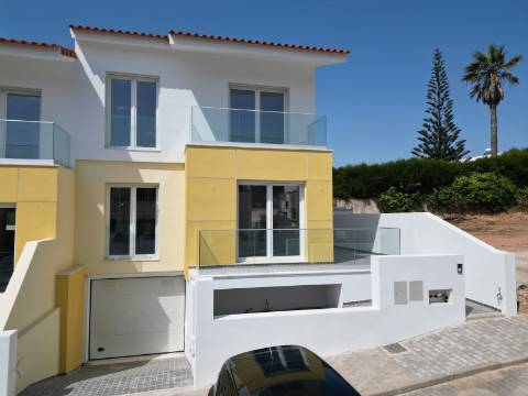Moradia T3 NOVA - Ericeira