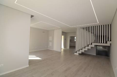 Moradia T3 NOVA - Ericeira