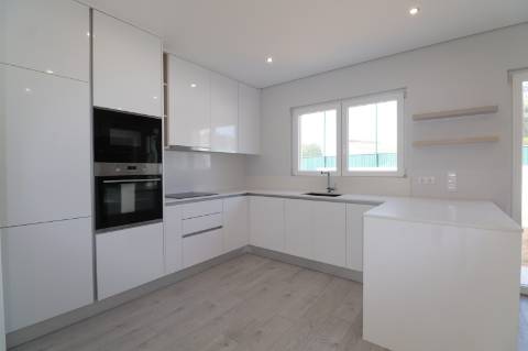 Moradia T3 NOVA - Ericeira