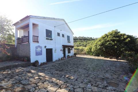 Moradia T4+1 - Carnota