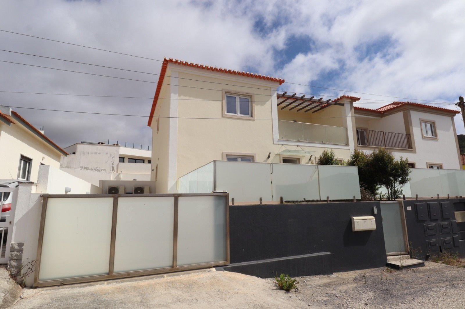 Moradia Bi-Familiar - Ribamar