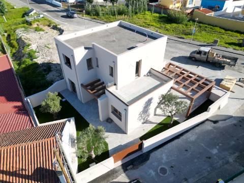 Moradia T3 Santa Cruz