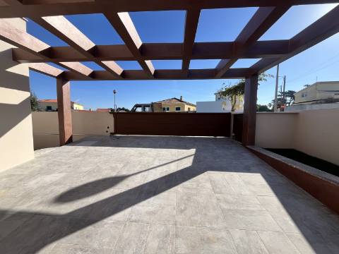 Moradia T3 Santa Cruz