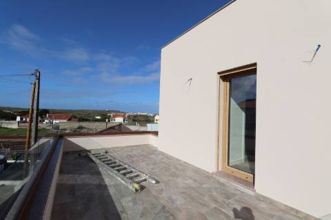 Moradia T3 Santa Cruz