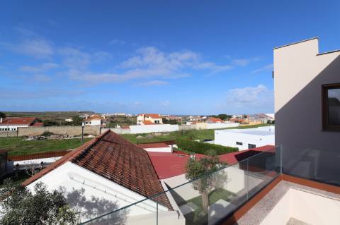 Moradia T3 Santa Cruz