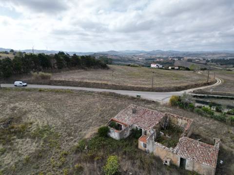 Terreno Urbano - Dois Portos e Runa
