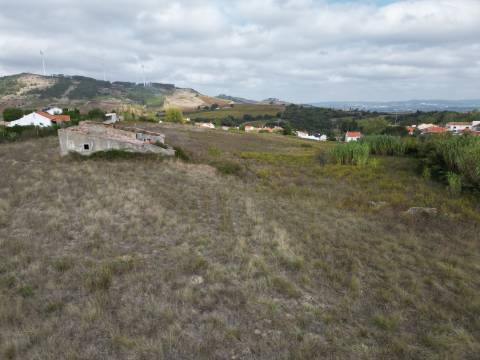 Terreno Urbano - Dois Portos e Runa