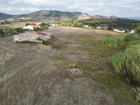 Terreno Urbano - Dois Portos e Runa