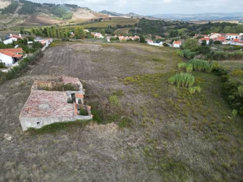 Terreno Urbano - Dois Portos e Runa