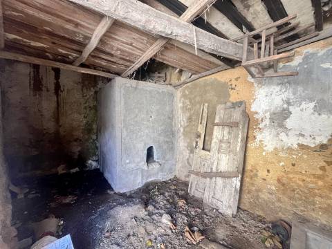 Adega próxima do Campo Real