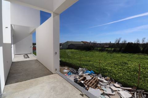 Moradia T3+1 - Santa Bárbara