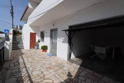 Moradia T4 - Ventosa