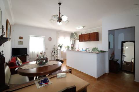 Moradia T4 - Ventosa