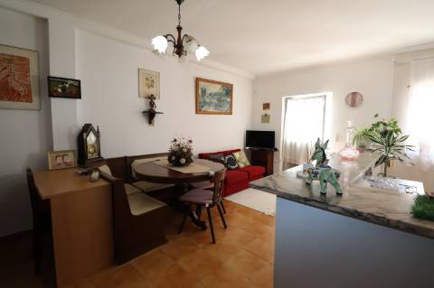 Moradia T4 - Ventosa